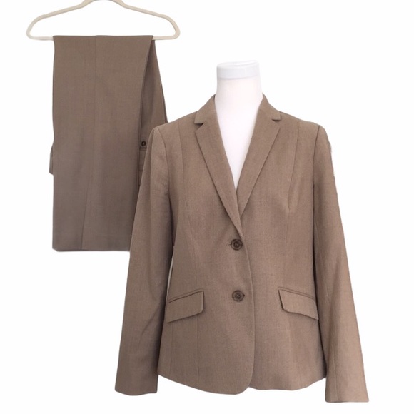Talbots fine Italian wool pantsuit size 10 - Picture 1 of 9